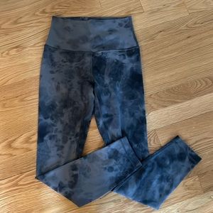 NWOT Lulu align high rise legging. Size 4